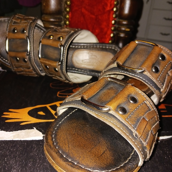 FREEBIRD SANDALS - Picture 2 of 5